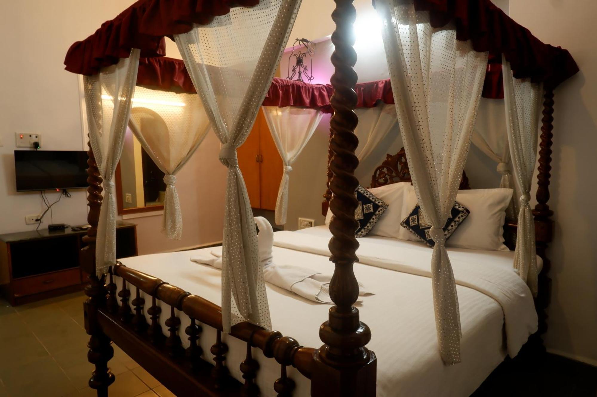 Falcon Resorts Calangute Esterno foto
